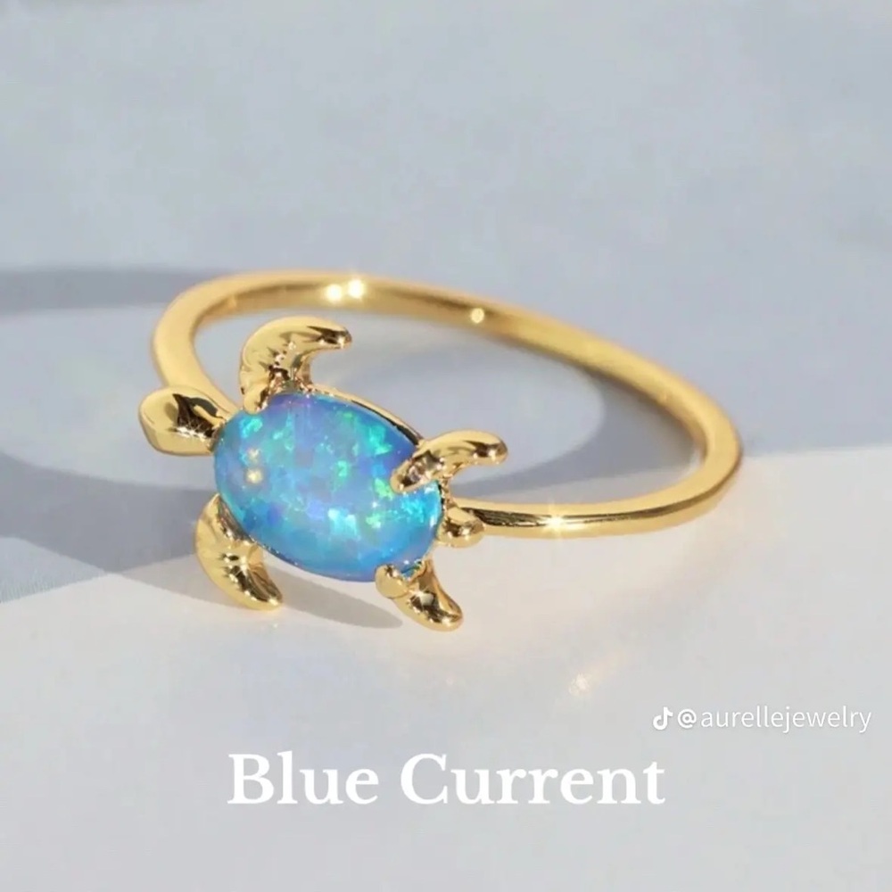 Blue Current Gold Opal Ring Elegant Accessory
